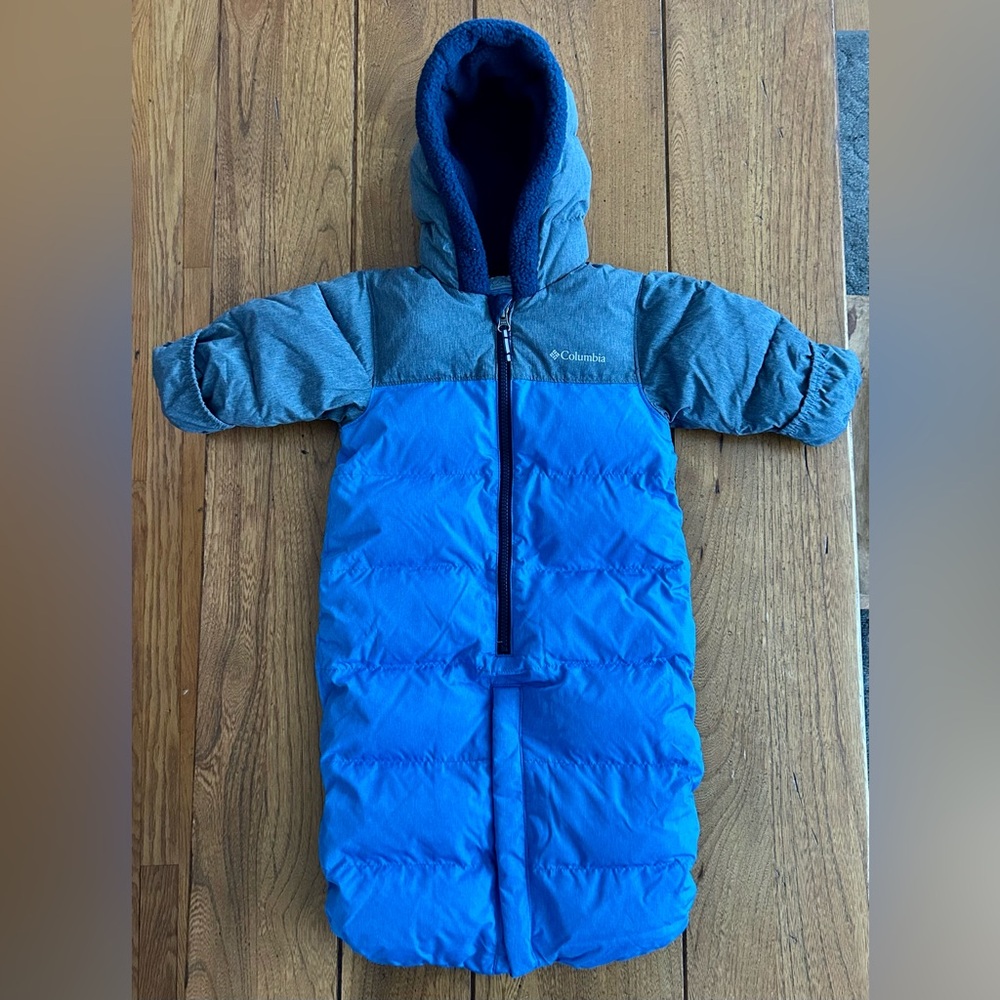 EUC Columbia infant snowsuit size 6-12 months